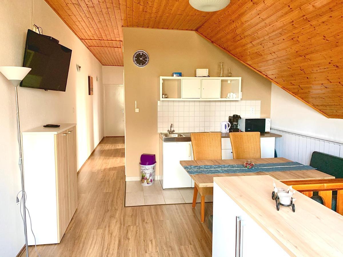Balatonfoeldvar Centrum Apartmanok Buitenkant foto