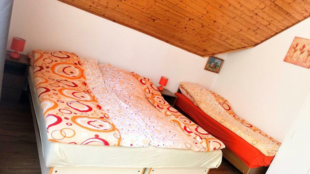Balatonfoeldvar Centrum Apartmanok Buitenkant foto